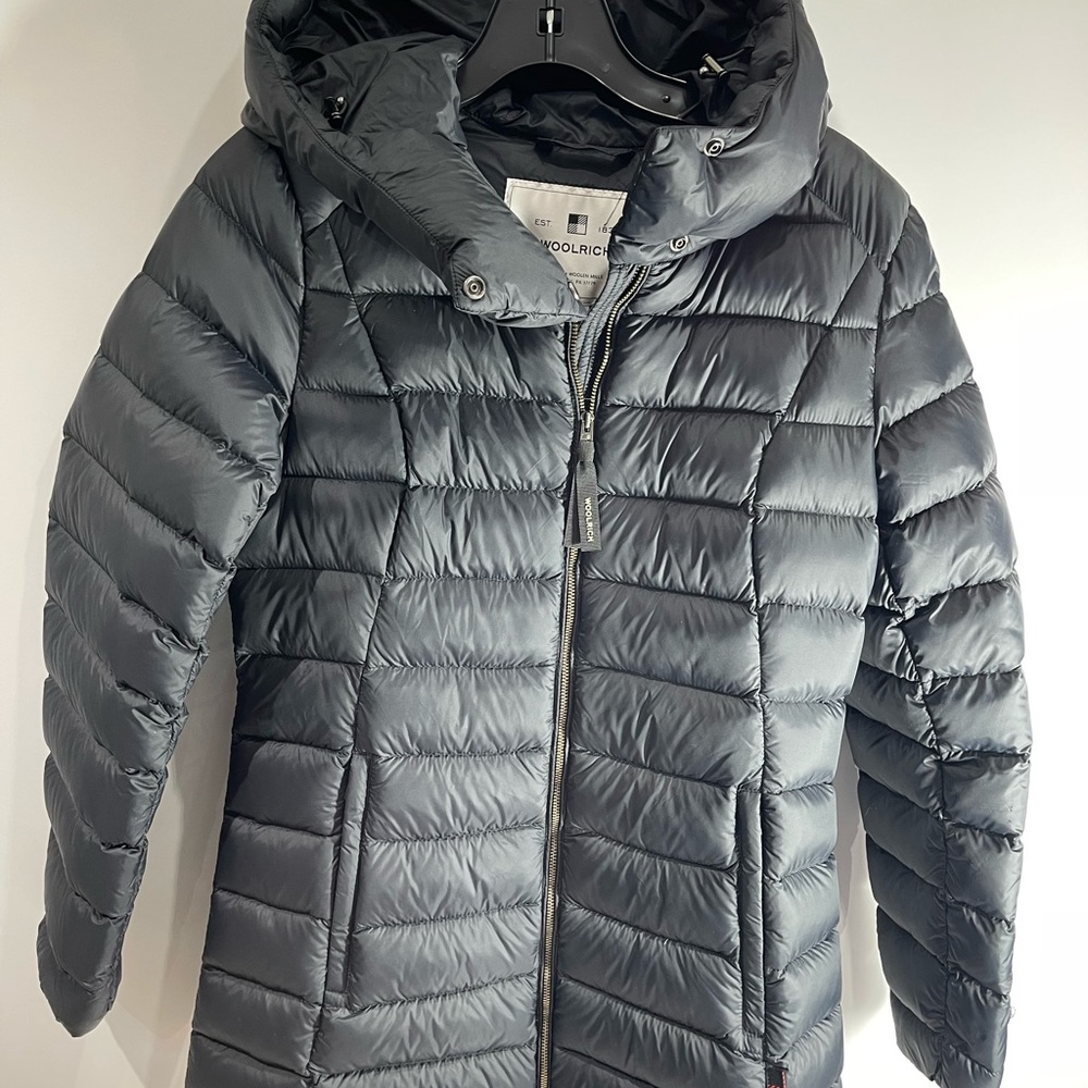 BNWT Woolrich light puffer hoodie Small black - Picture 10 of 12